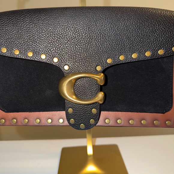 COACH Tabby 26 black and refined leather with gold rivits and hardware ! - Picture 7 of 16